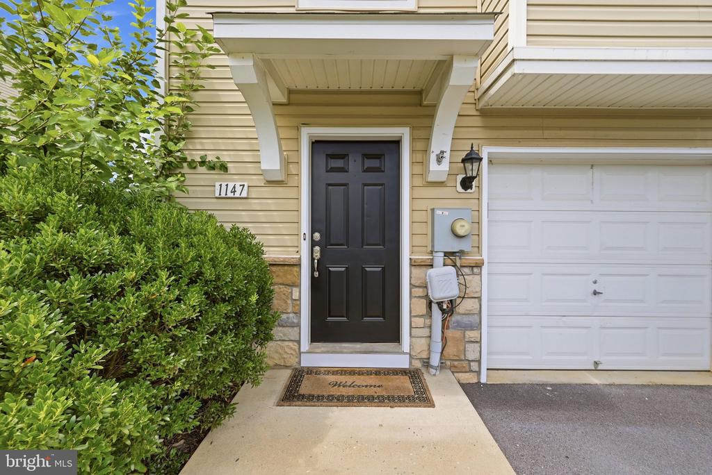 1147 STALLION STREET