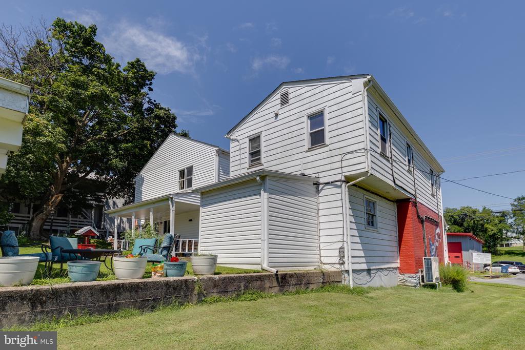 1053 W WASHINGTON STREET