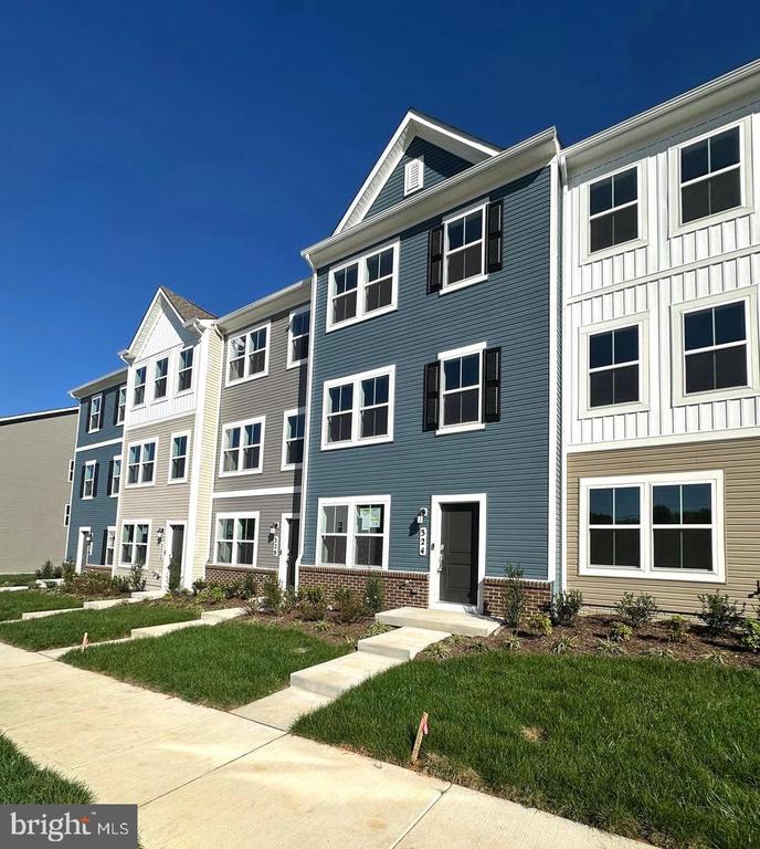 324 WATERCOURSE DR.