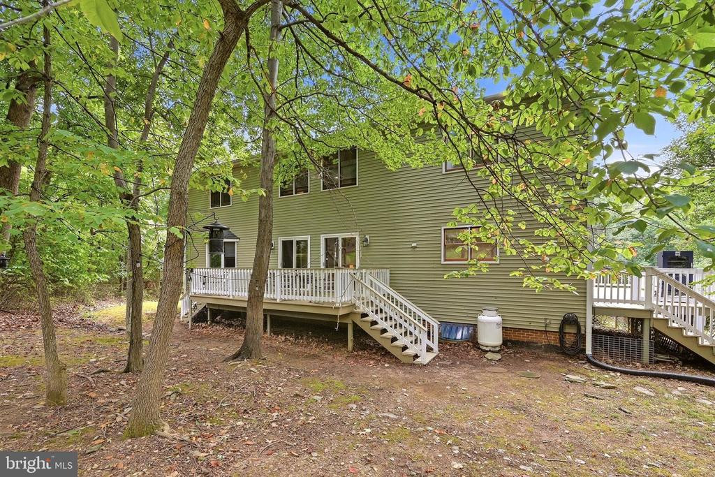 127 127 COOL GLEN CIRCLE