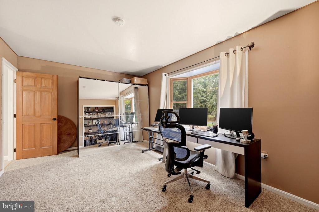 127 127 COOL GLEN CIRCLE