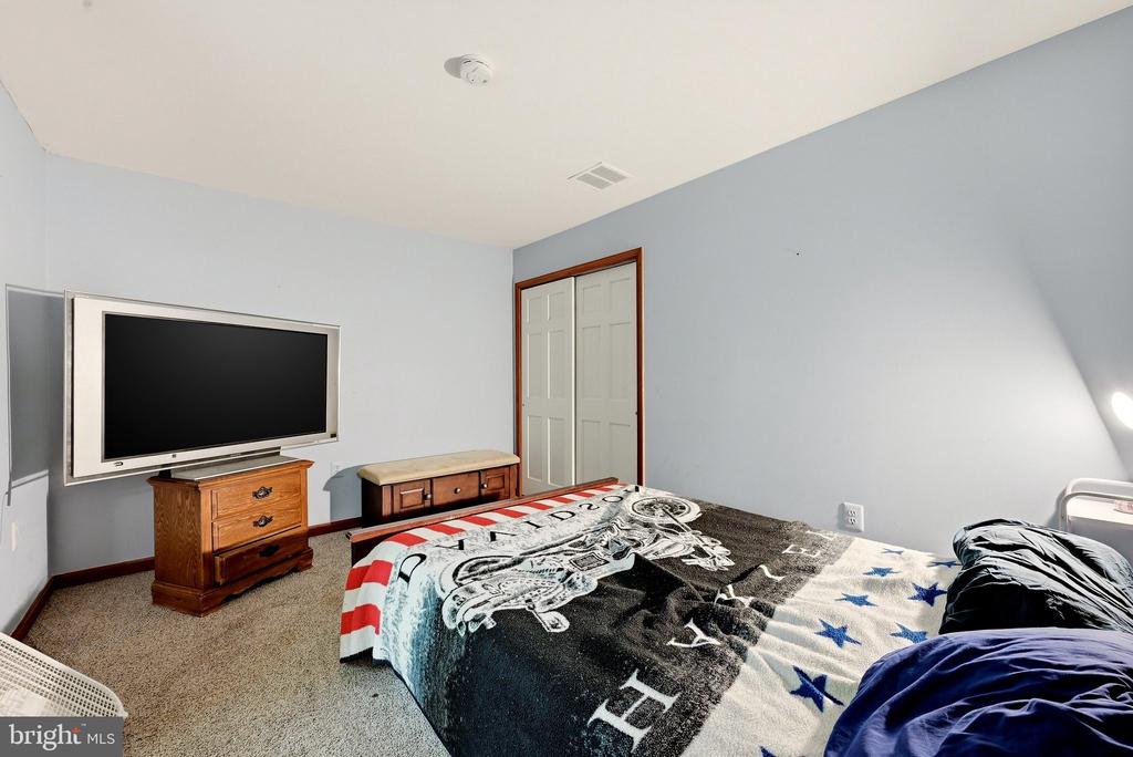 127 127 COOL GLEN CIRCLE