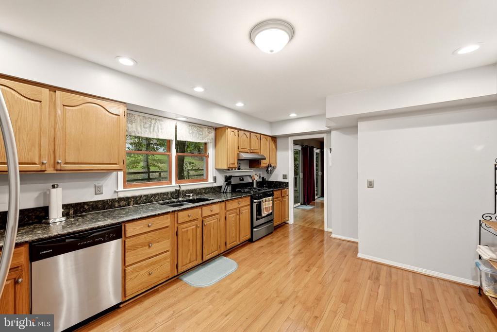 127 127 COOL GLEN CIRCLE
