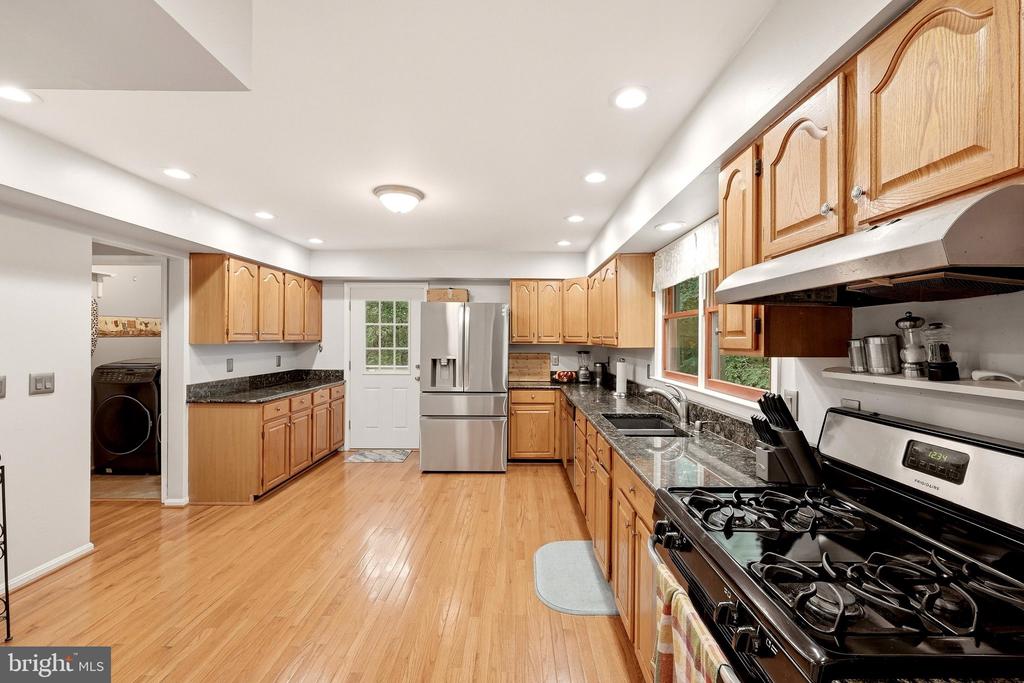 127 127 COOL GLEN CIRCLE