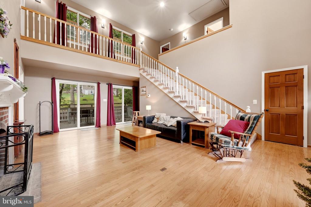 127 127 COOL GLEN CIRCLE
