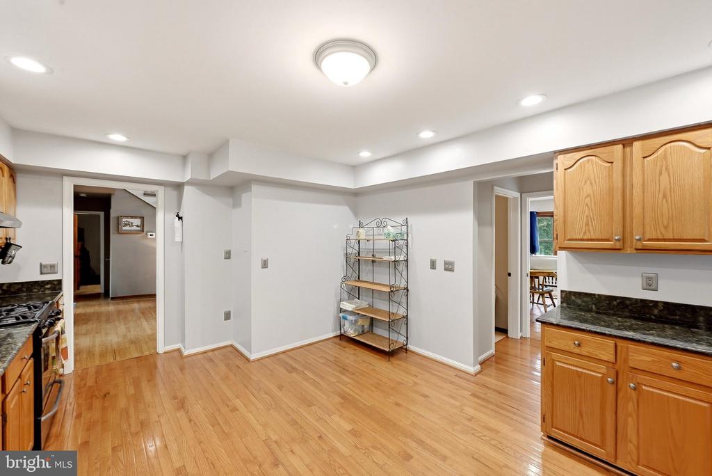 127 127 COOL GLEN CIRCLE