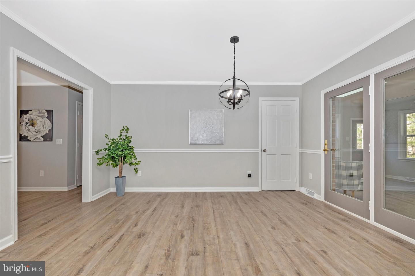 523 Weber LANE