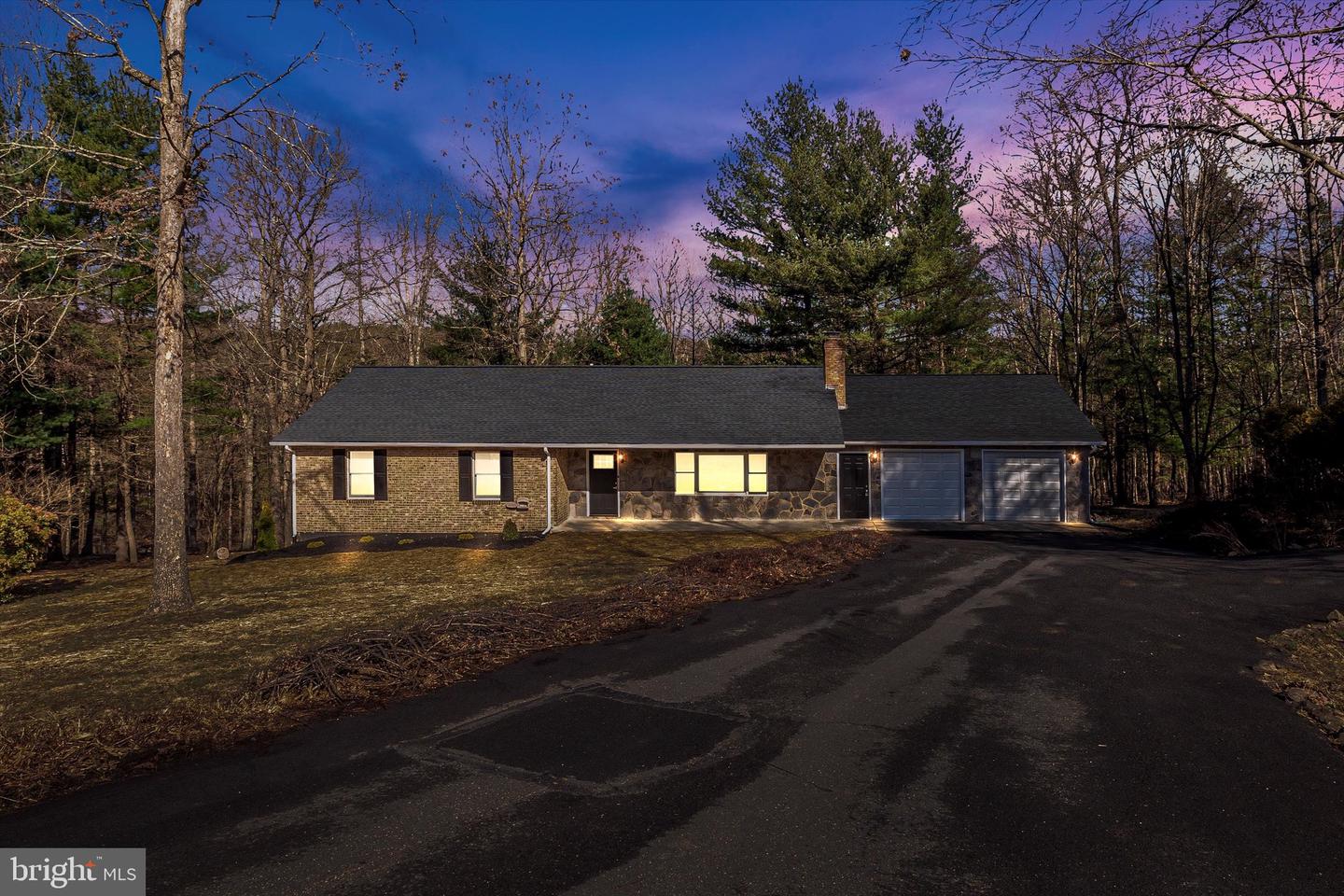 523 Weber LANE