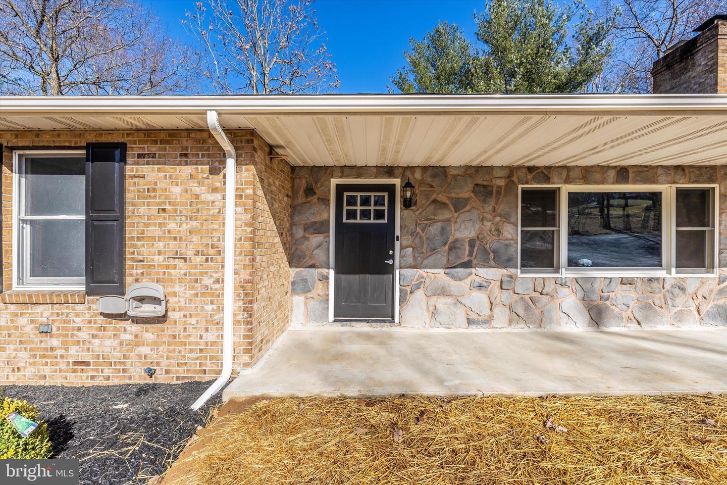 523 Weber LANE