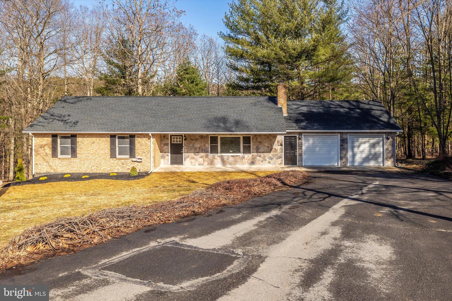 523 Weber LANE