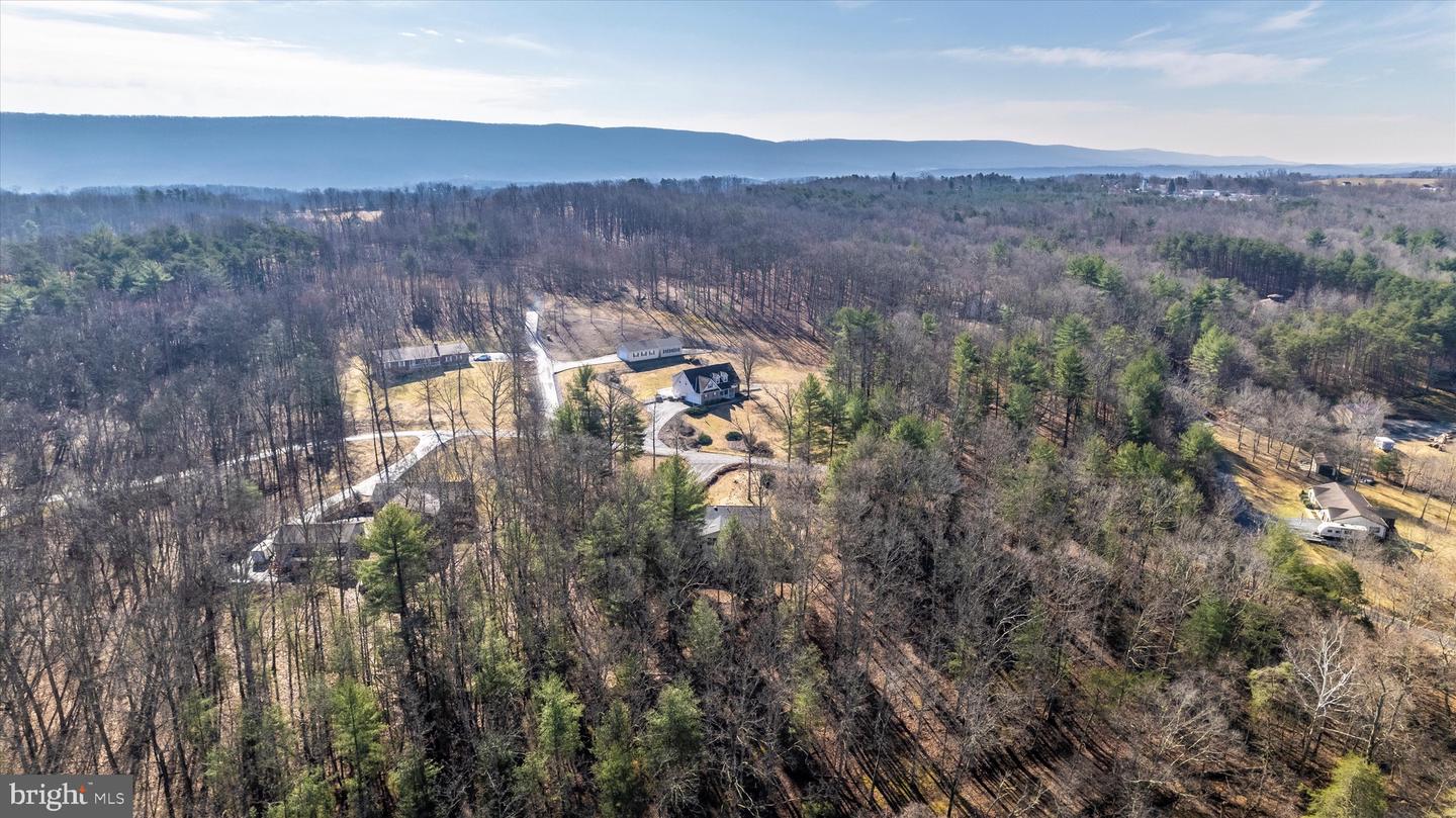 523 Weber LANE