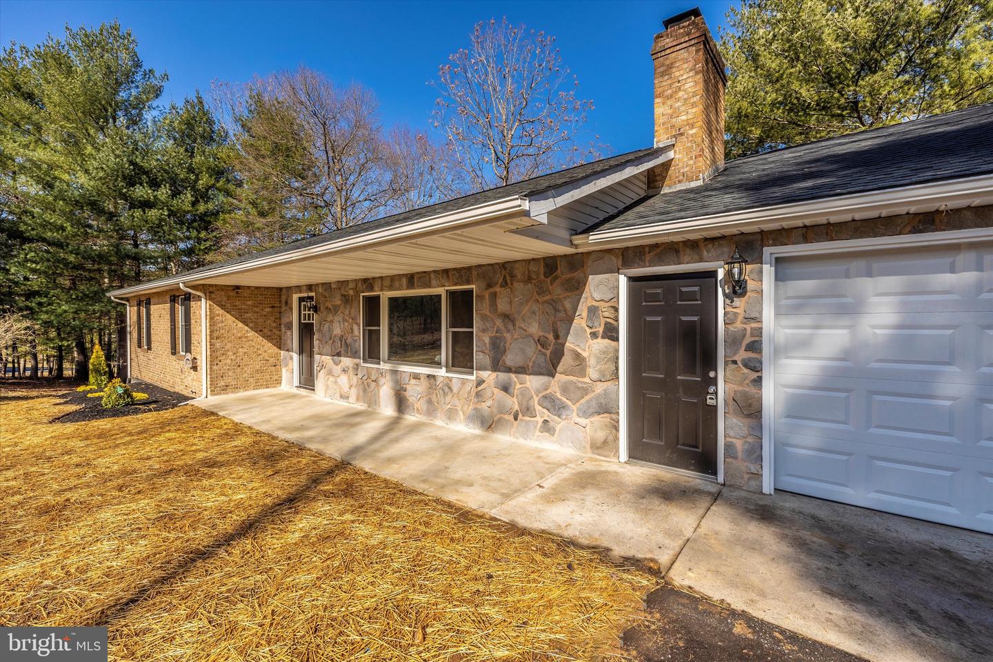 523 Weber LANE