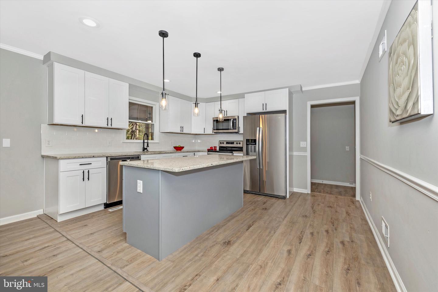 523 Weber LANE