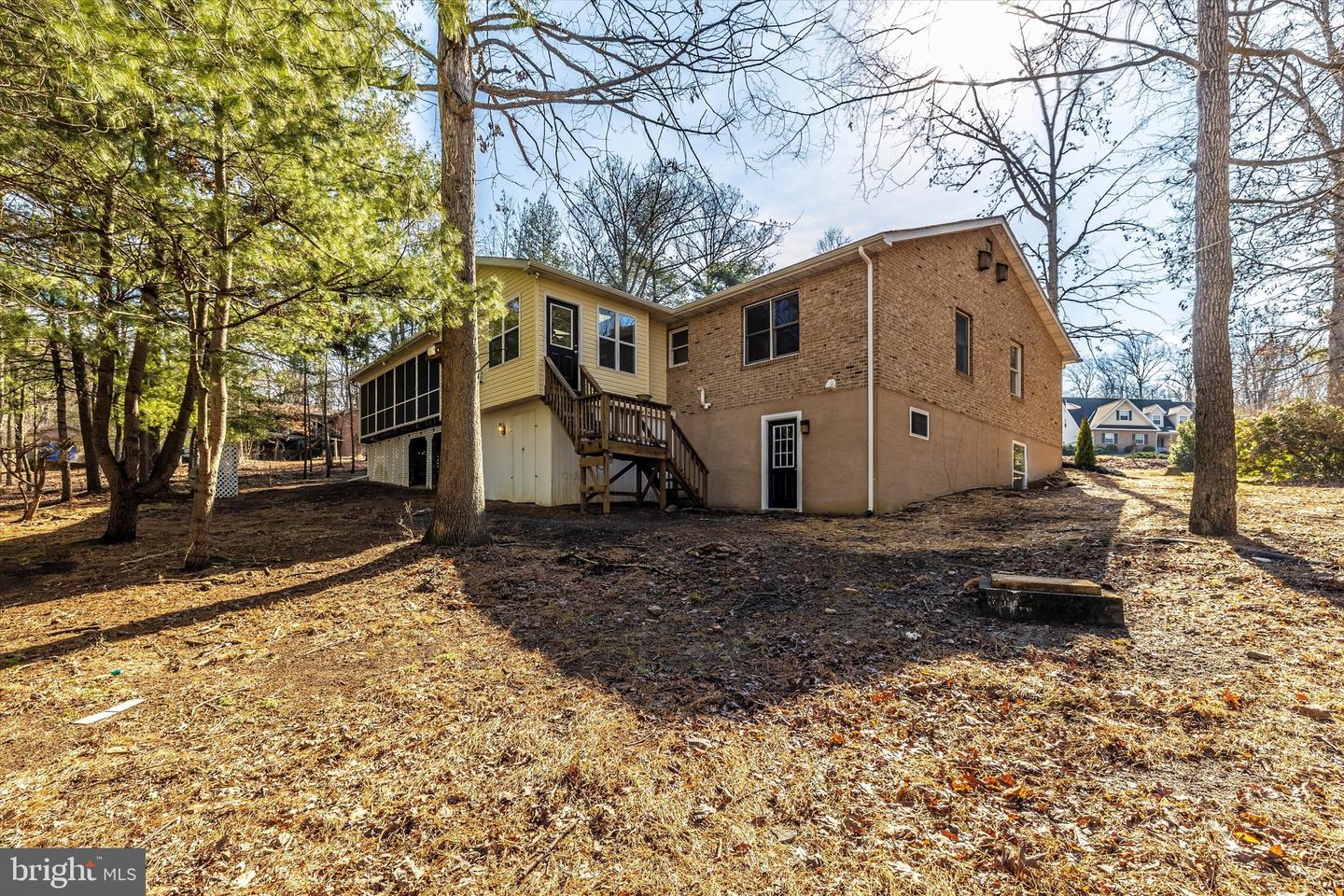 523 Weber LANE