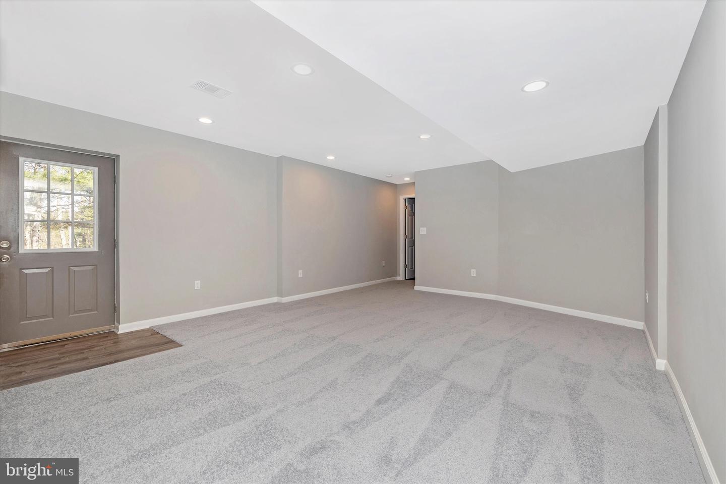 523 Weber LANE