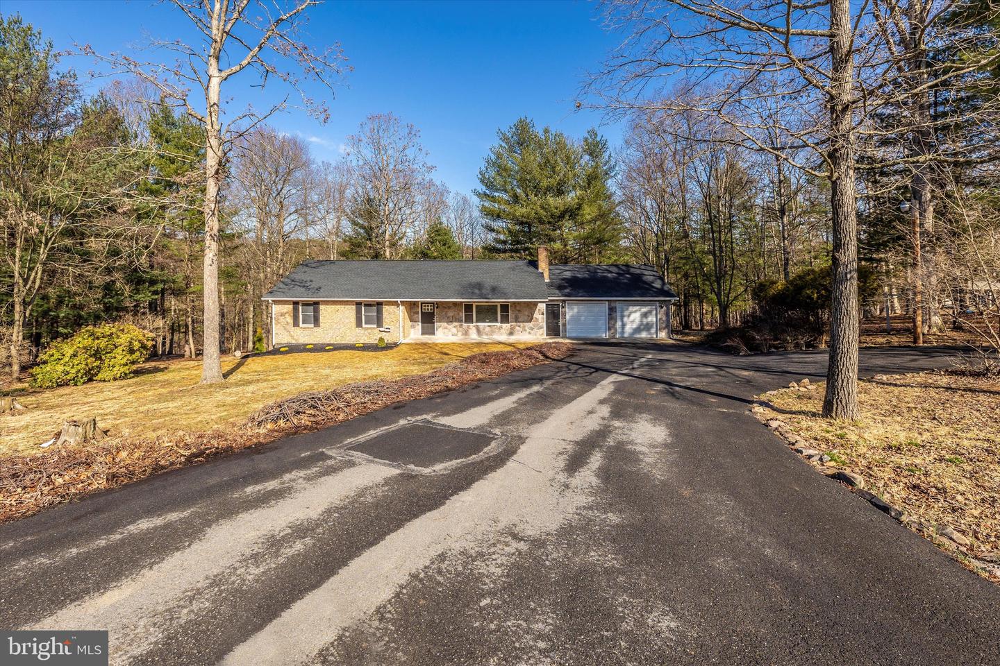 523 Weber LANE