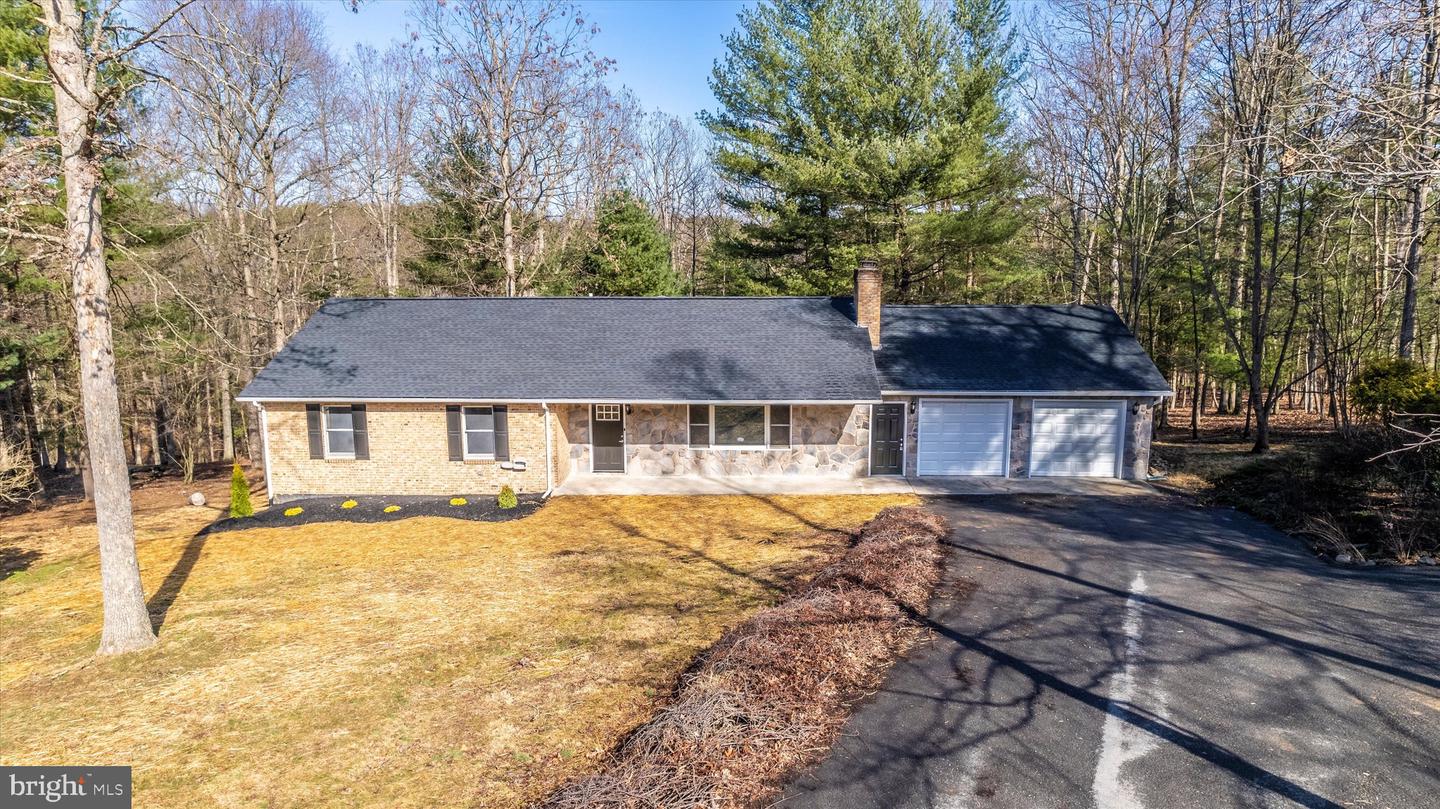 523 Weber LANE