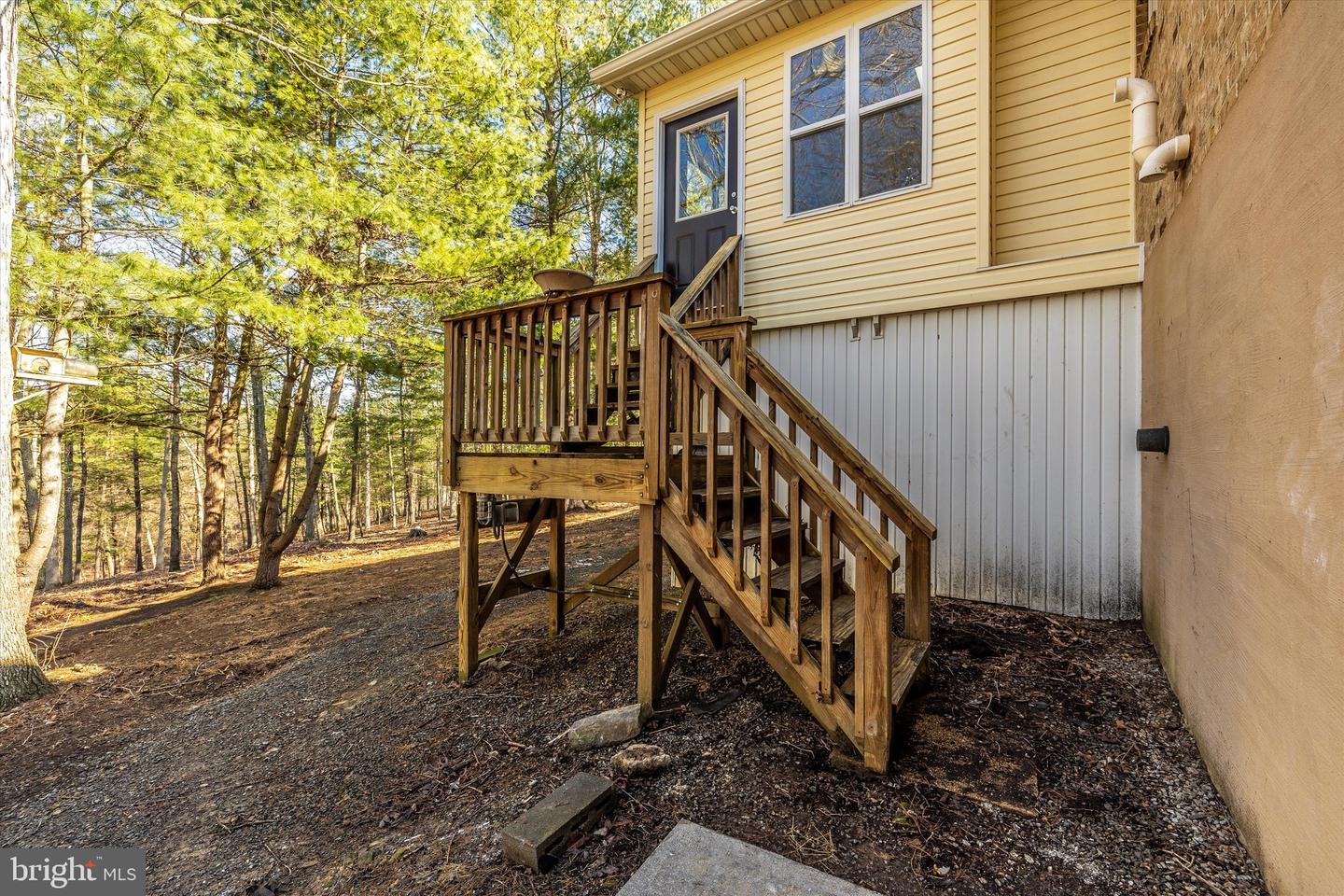 523 Weber LANE