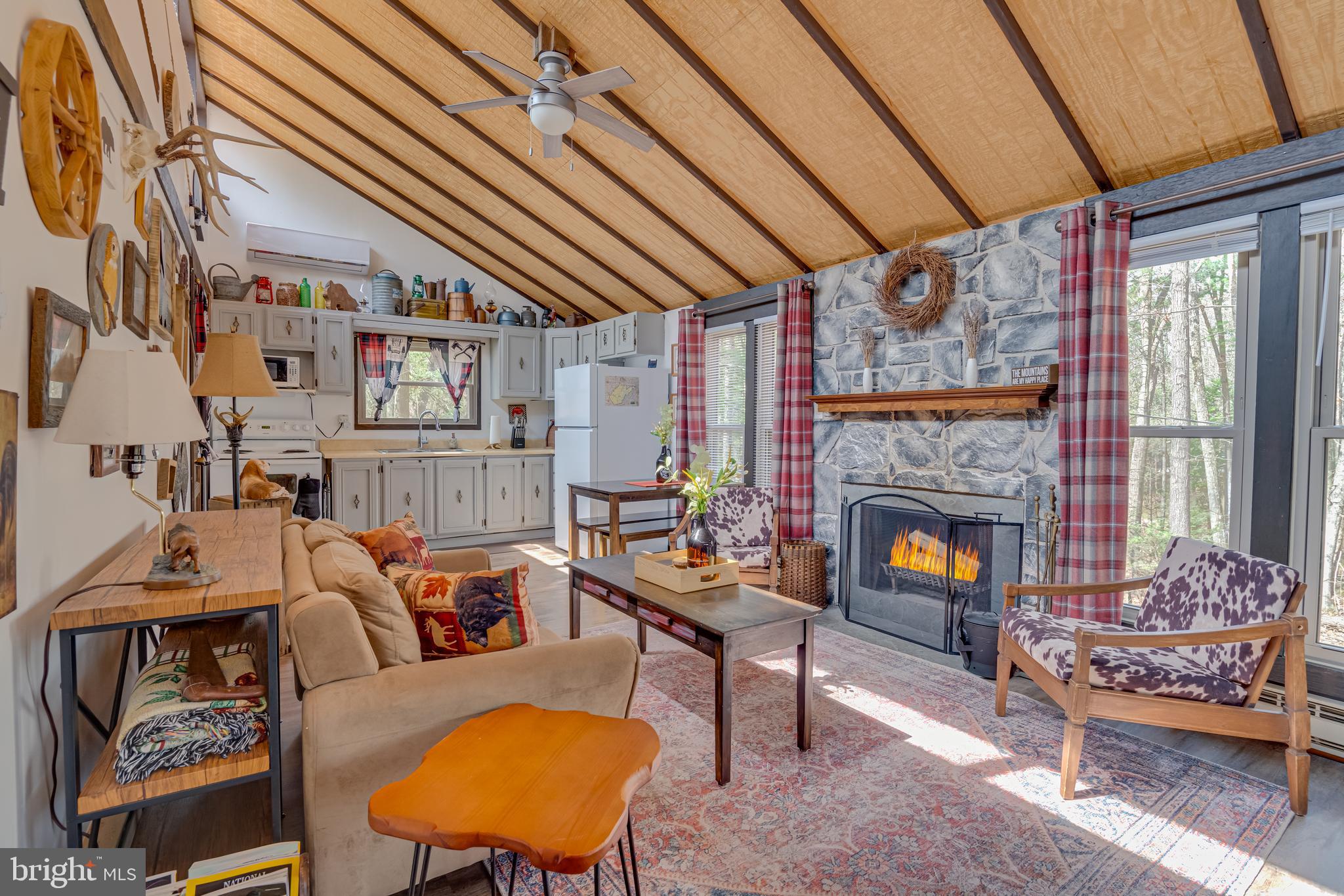 177 Equestrian Ln