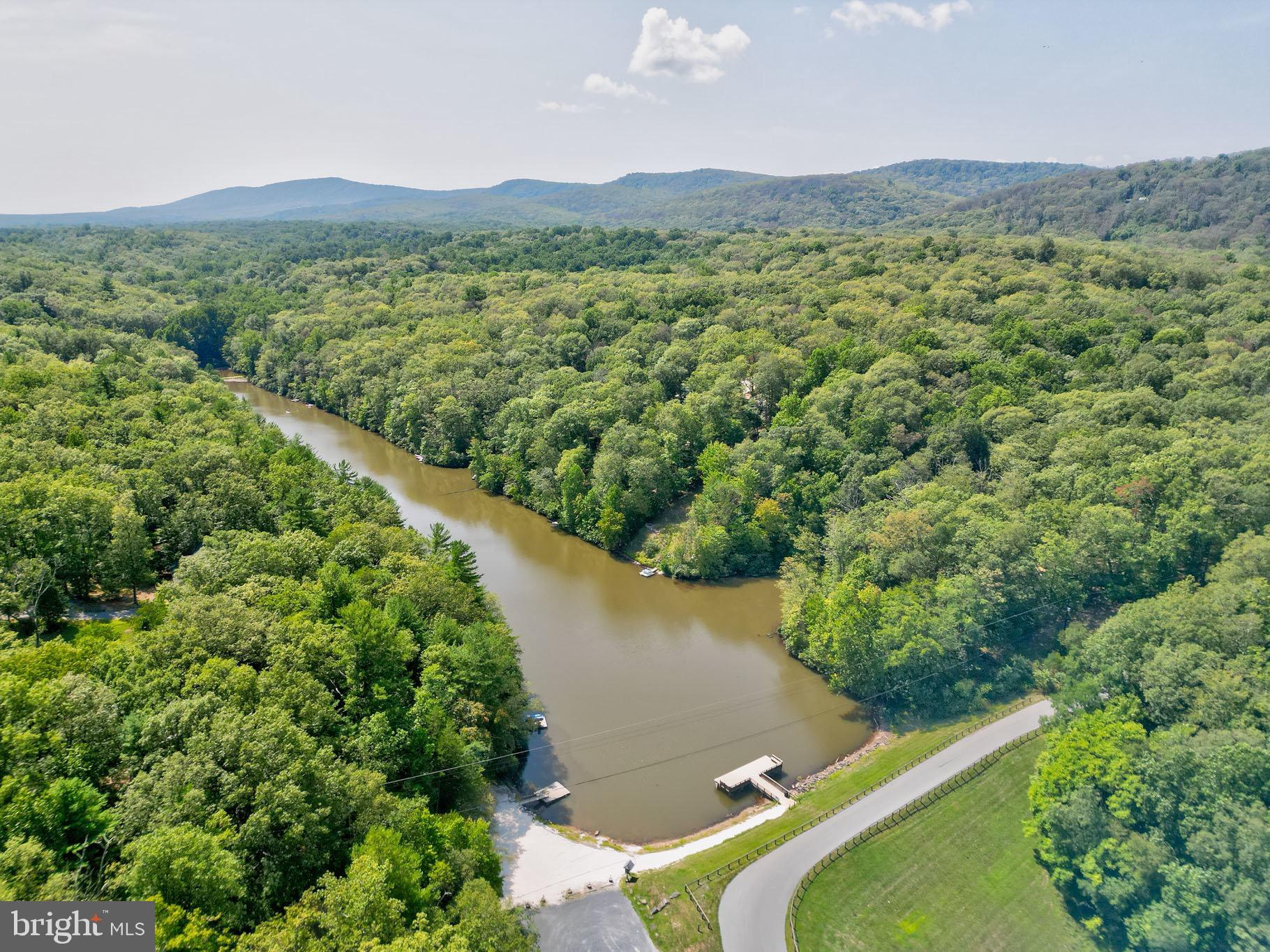 142 Redbud Ln