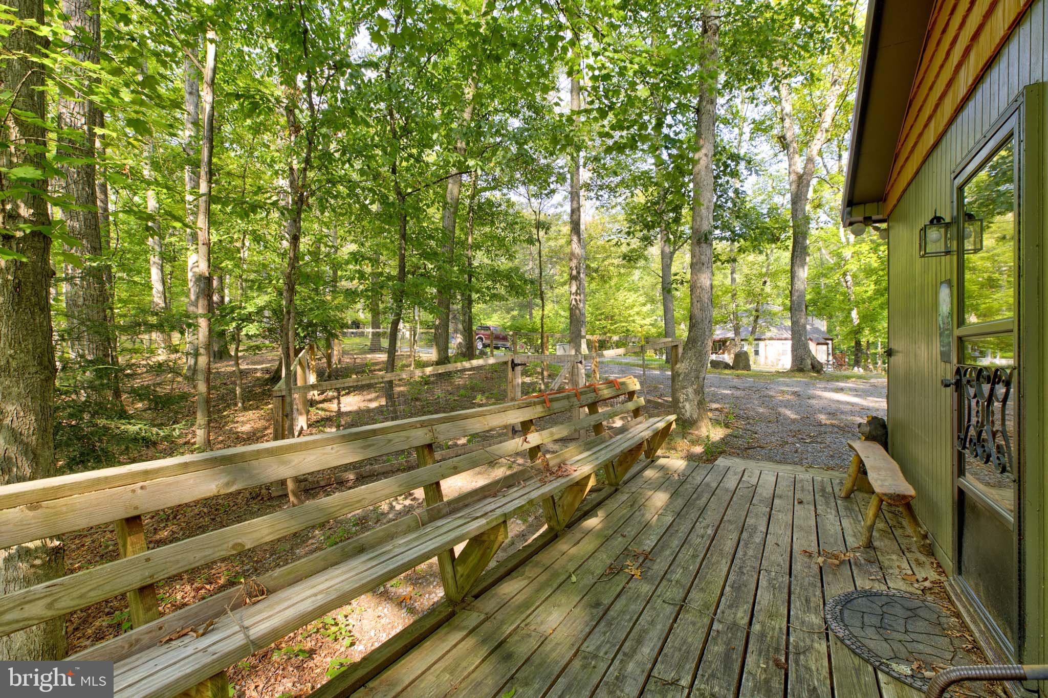 142 Redbud Ln