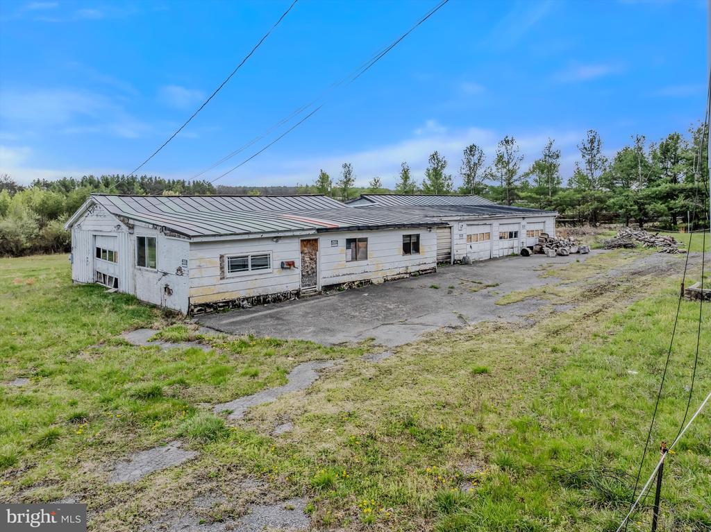 11249 VALLEY ROAD