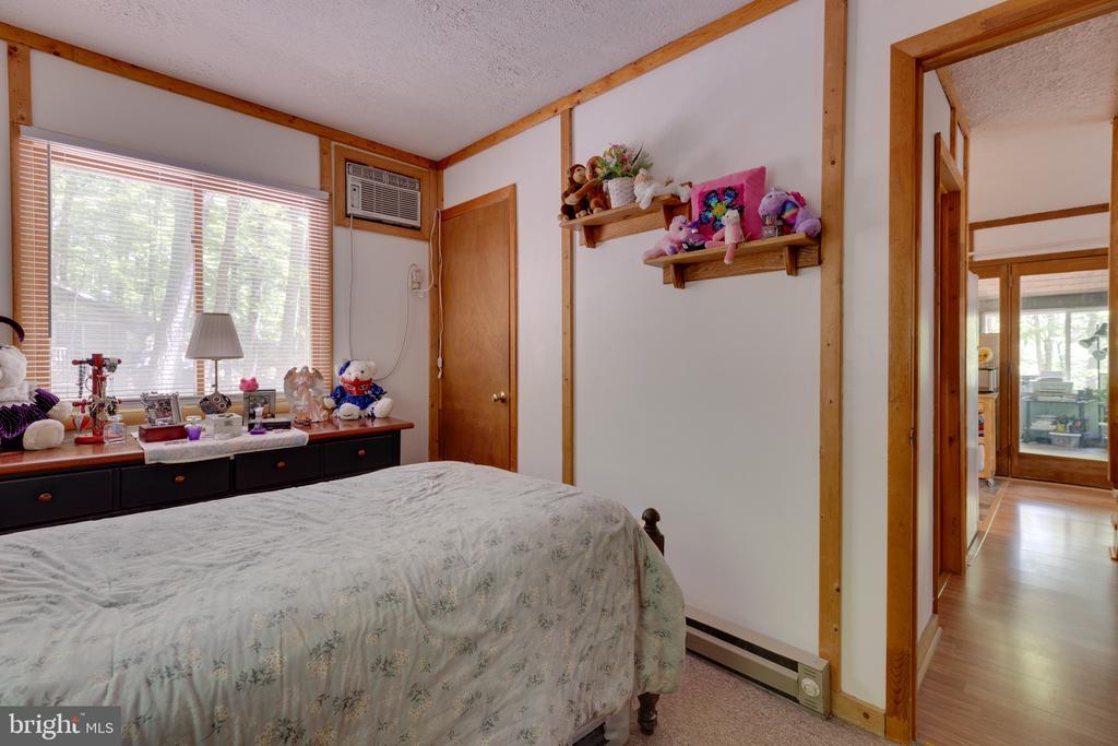 11 S MOUNTAINSIDE DRIVE