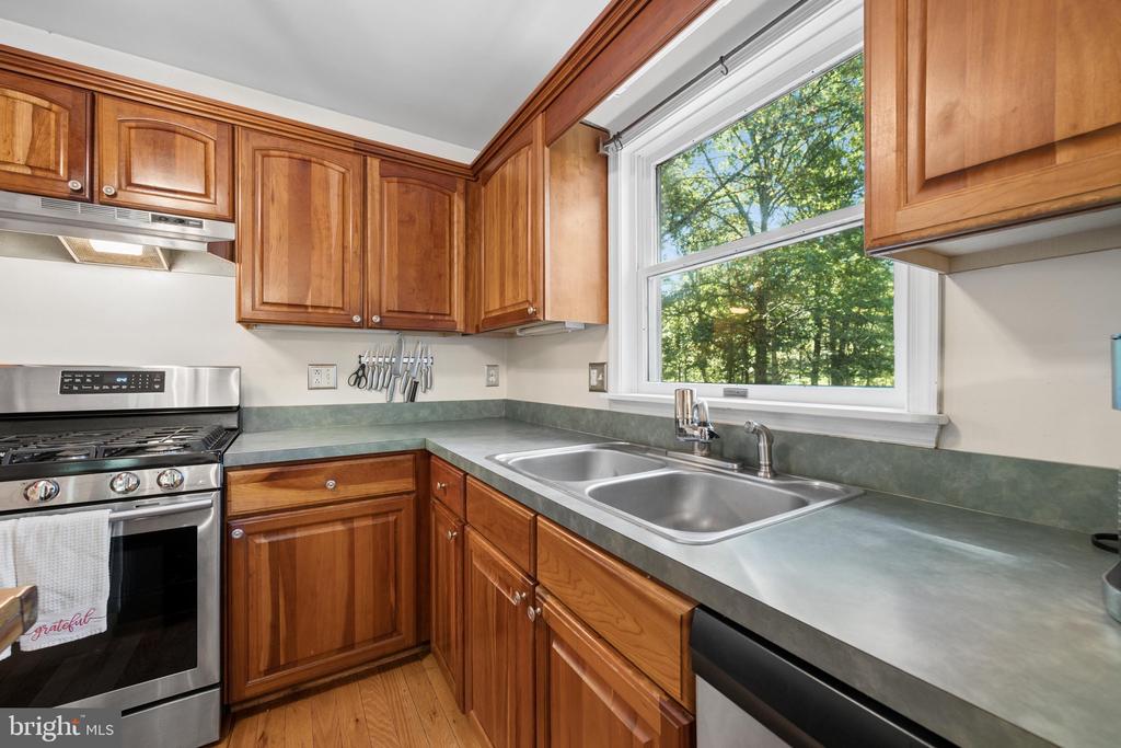 84 COTTONWOOD LANE