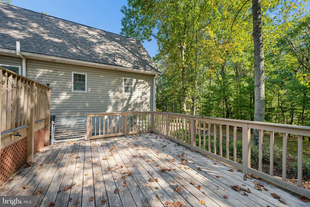 84 COTTONWOOD LANE