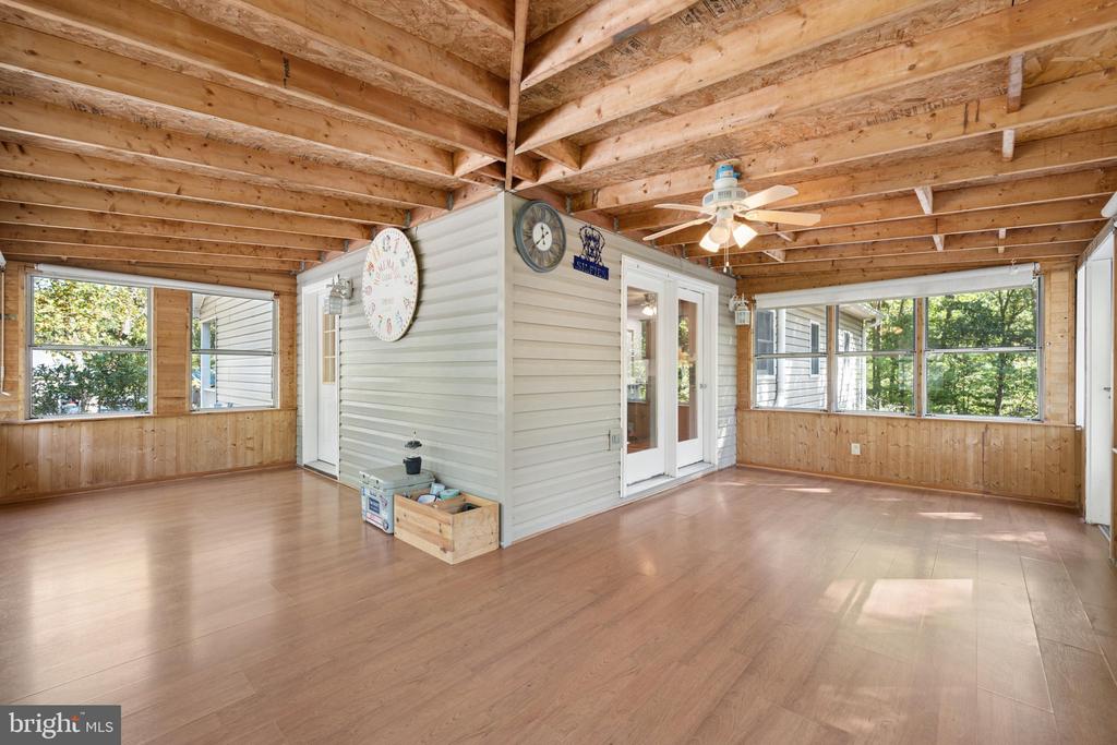 84 COTTONWOOD LANE