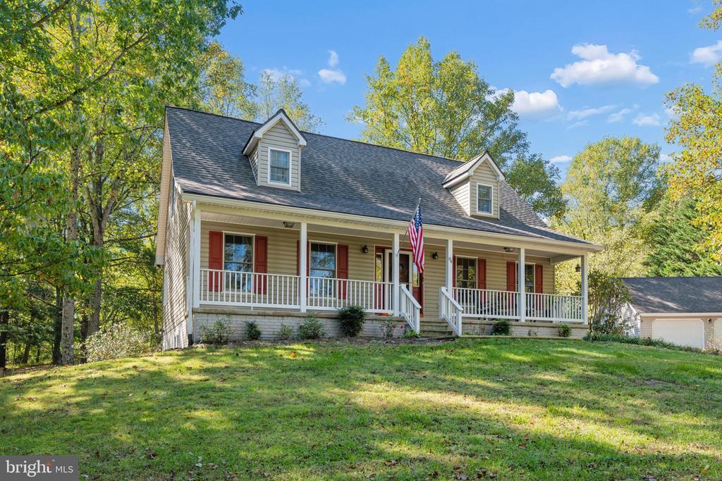 84 COTTONWOOD LANE