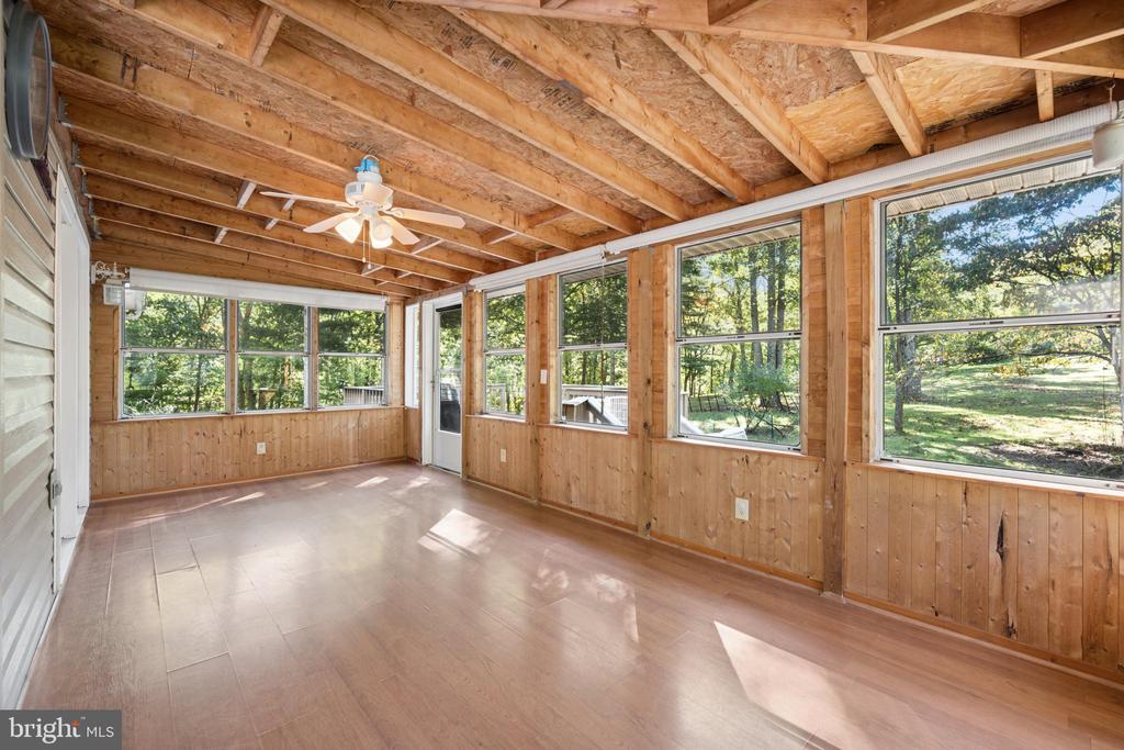 84 COTTONWOOD LANE