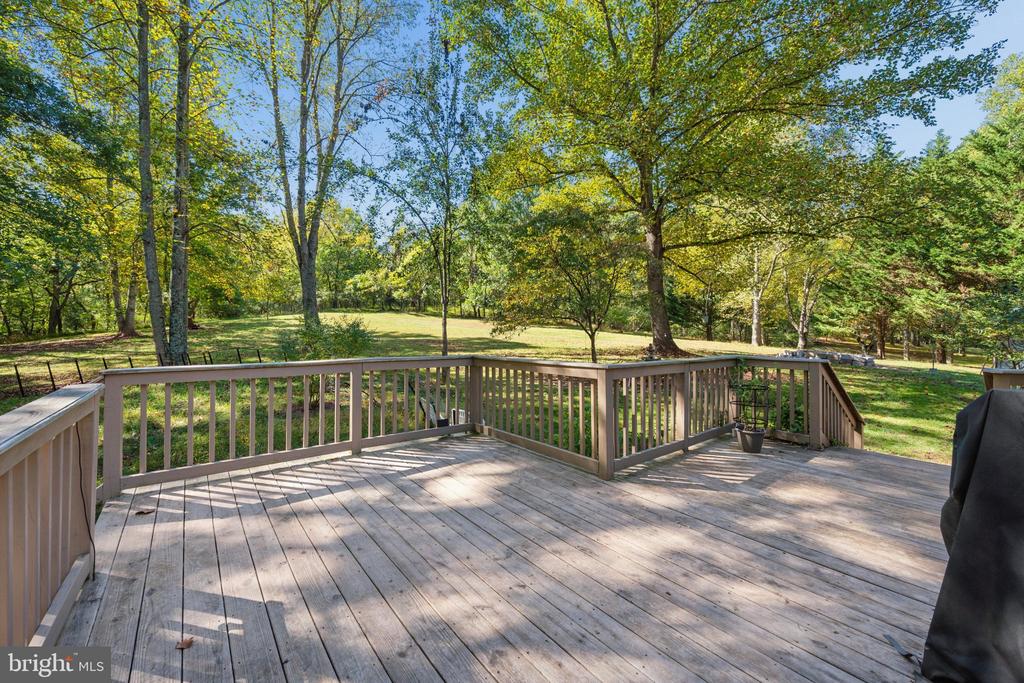 84 COTTONWOOD LANE