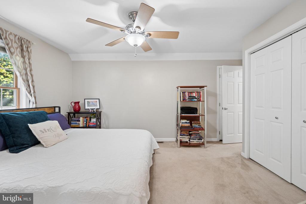 84 COTTONWOOD LANE