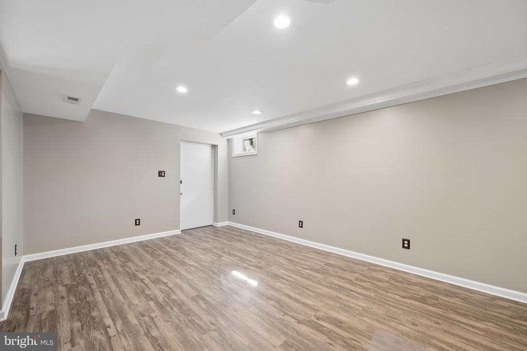 84 COTTONWOOD LANE