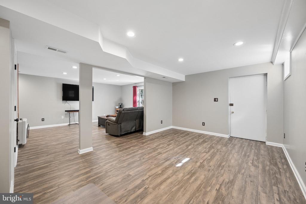 84 COTTONWOOD LANE