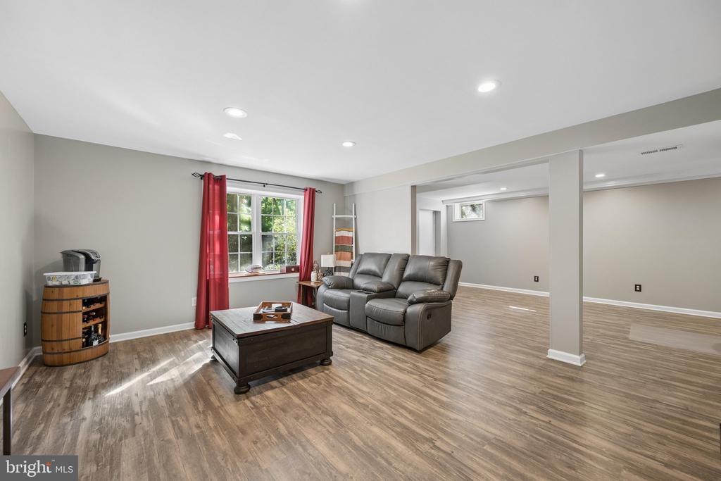 84 COTTONWOOD LANE