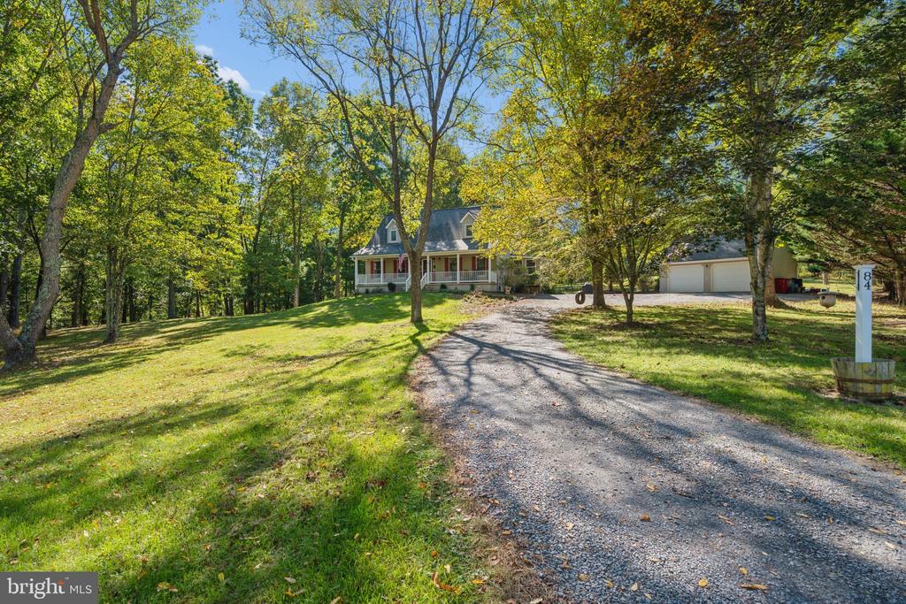 84 COTTONWOOD LANE