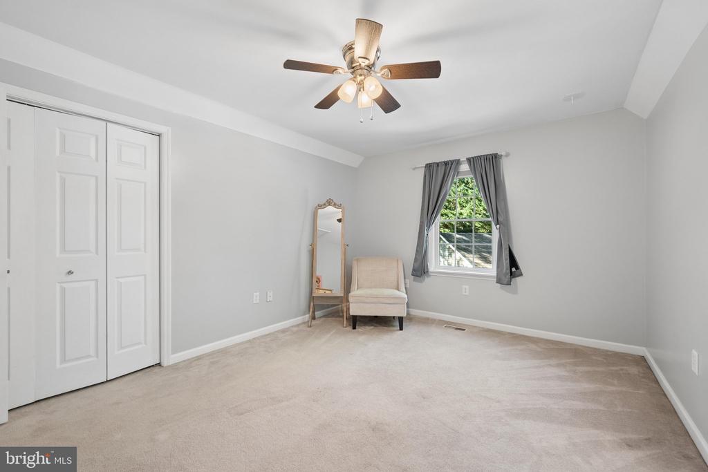 84 COTTONWOOD LANE