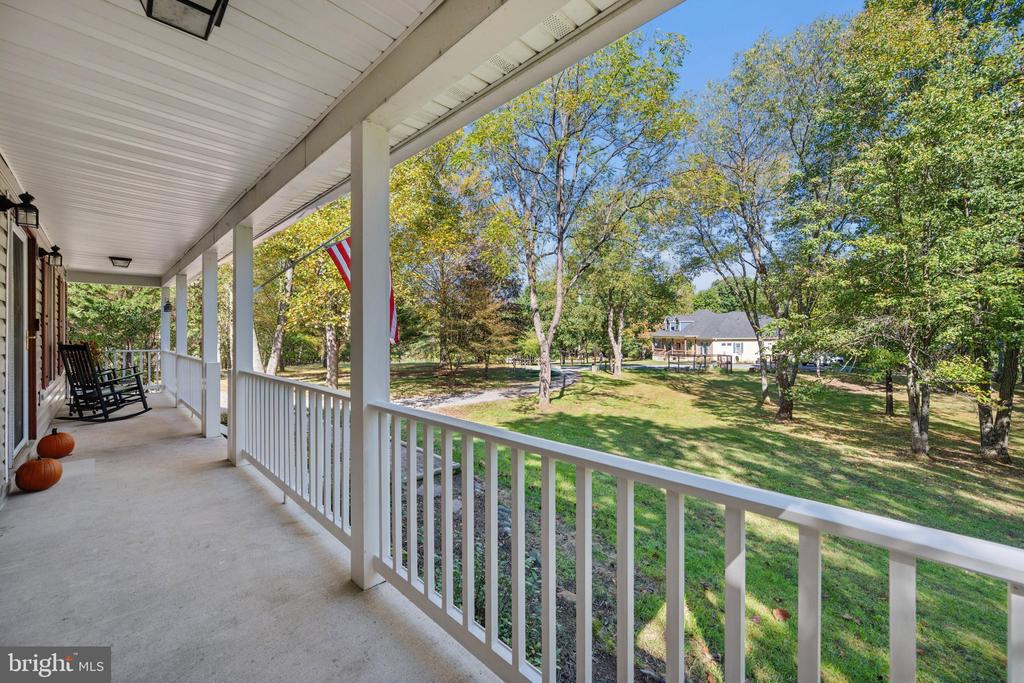 84 COTTONWOOD LANE