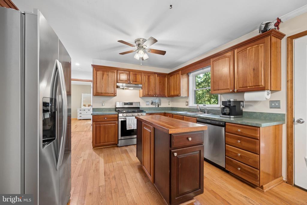 84 COTTONWOOD LANE