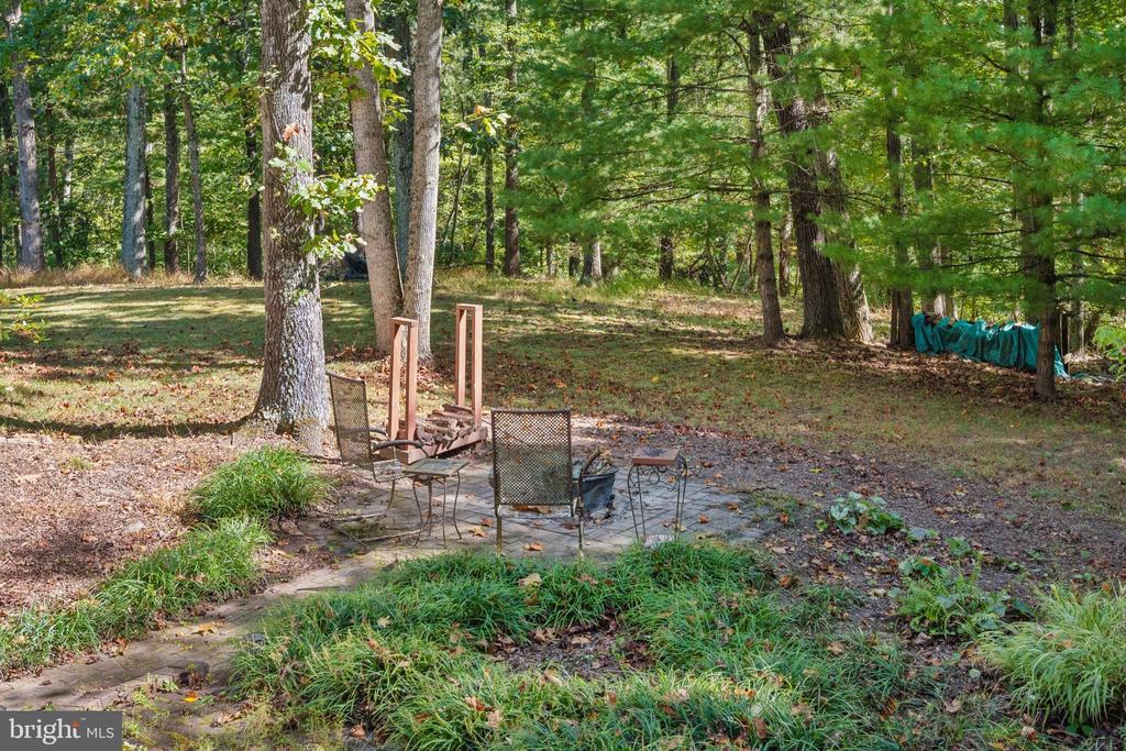 84 COTTONWOOD LANE