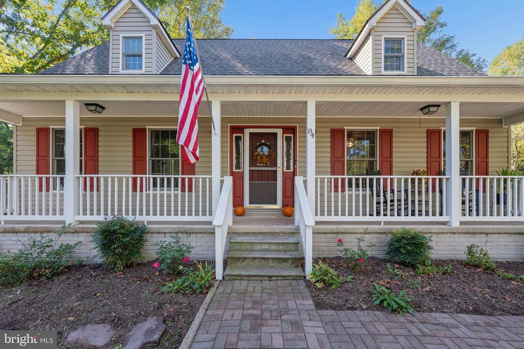 84 COTTONWOOD LANE