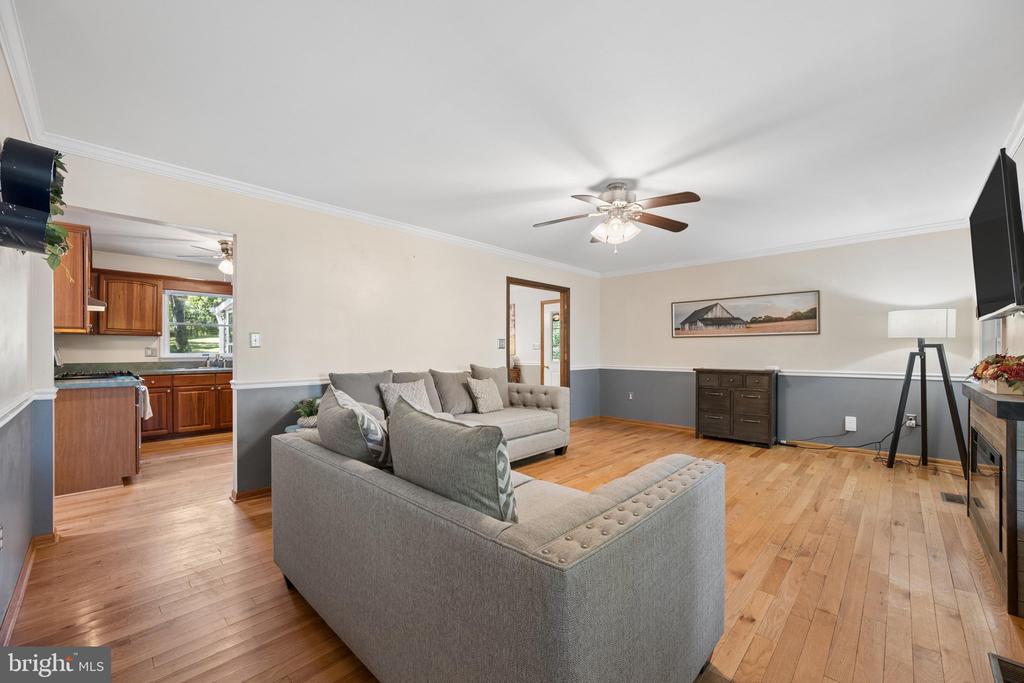 84 COTTONWOOD LANE