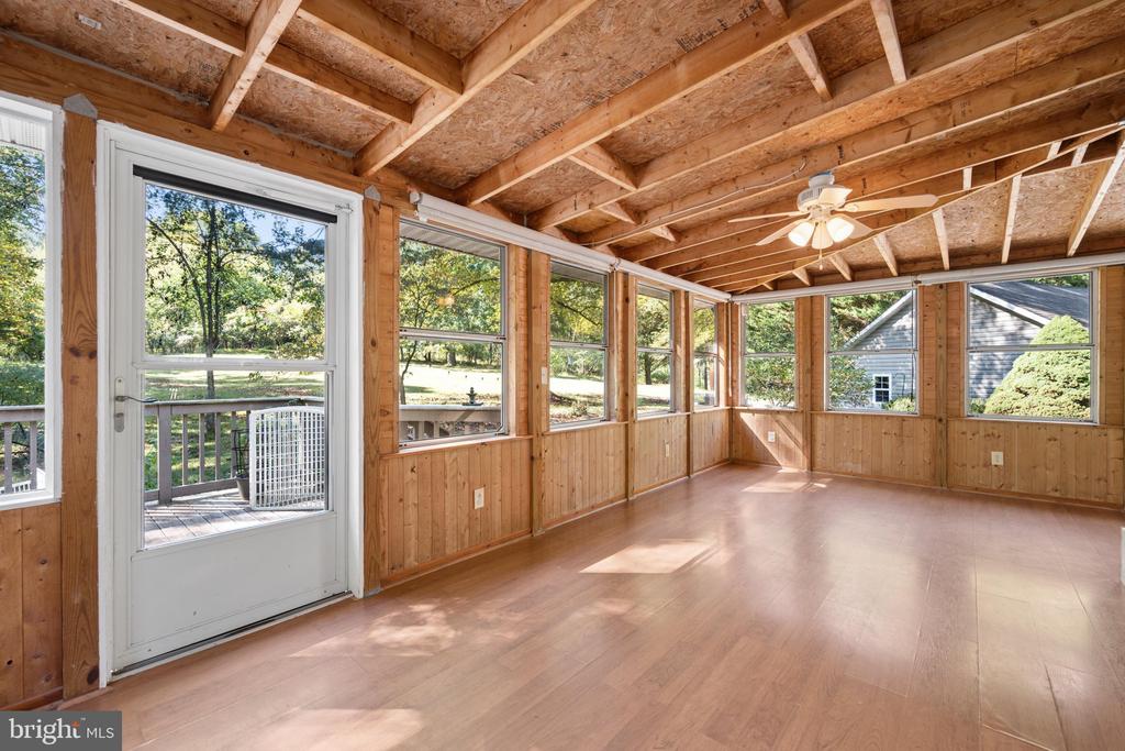 84 COTTONWOOD LANE