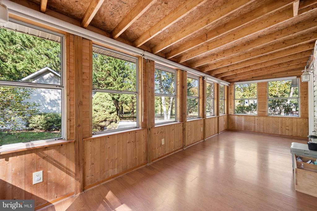 84 COTTONWOOD LANE
