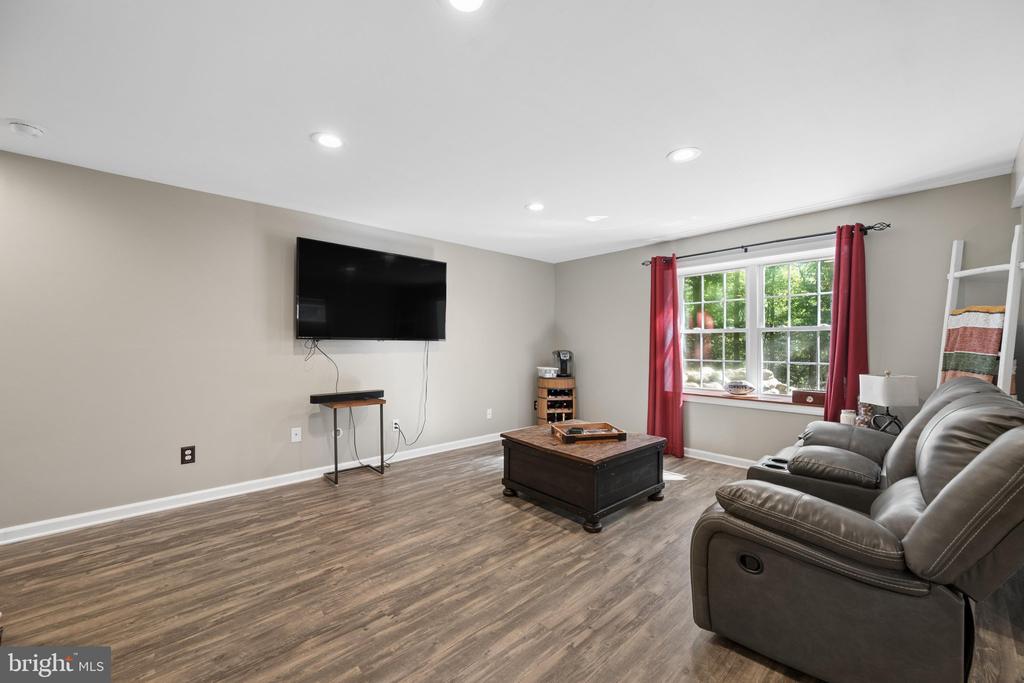 84 COTTONWOOD LANE
