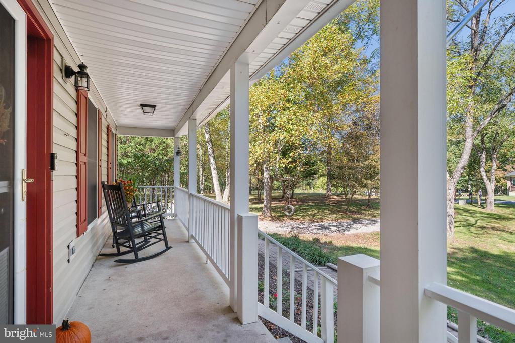 84 COTTONWOOD LANE