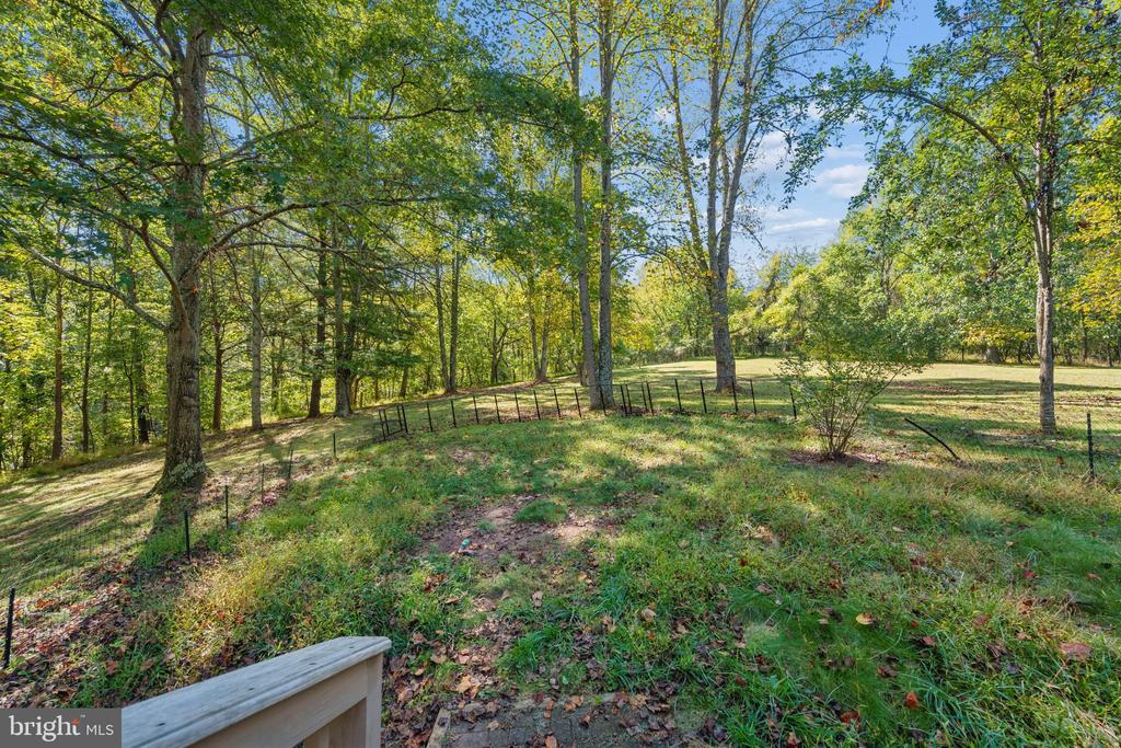 84 COTTONWOOD LANE