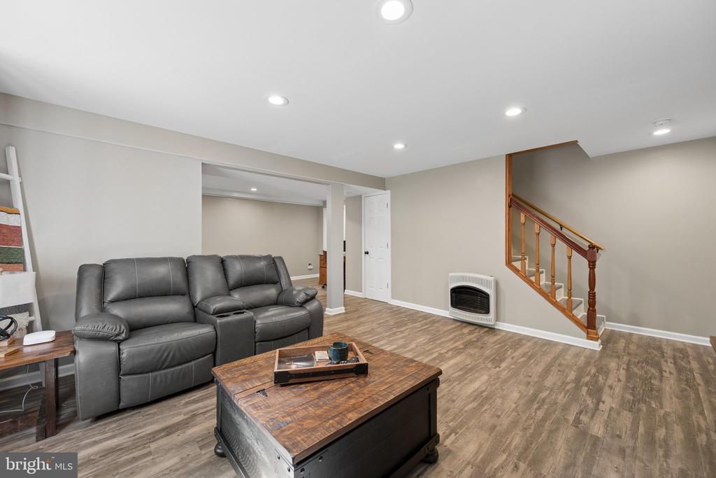 84 COTTONWOOD LANE